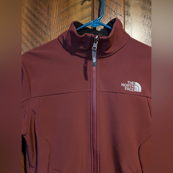 The North Face Softshell Jacket Womens Small S TNF Apex Maroon Full Zip Size S - Picture 3 of 16